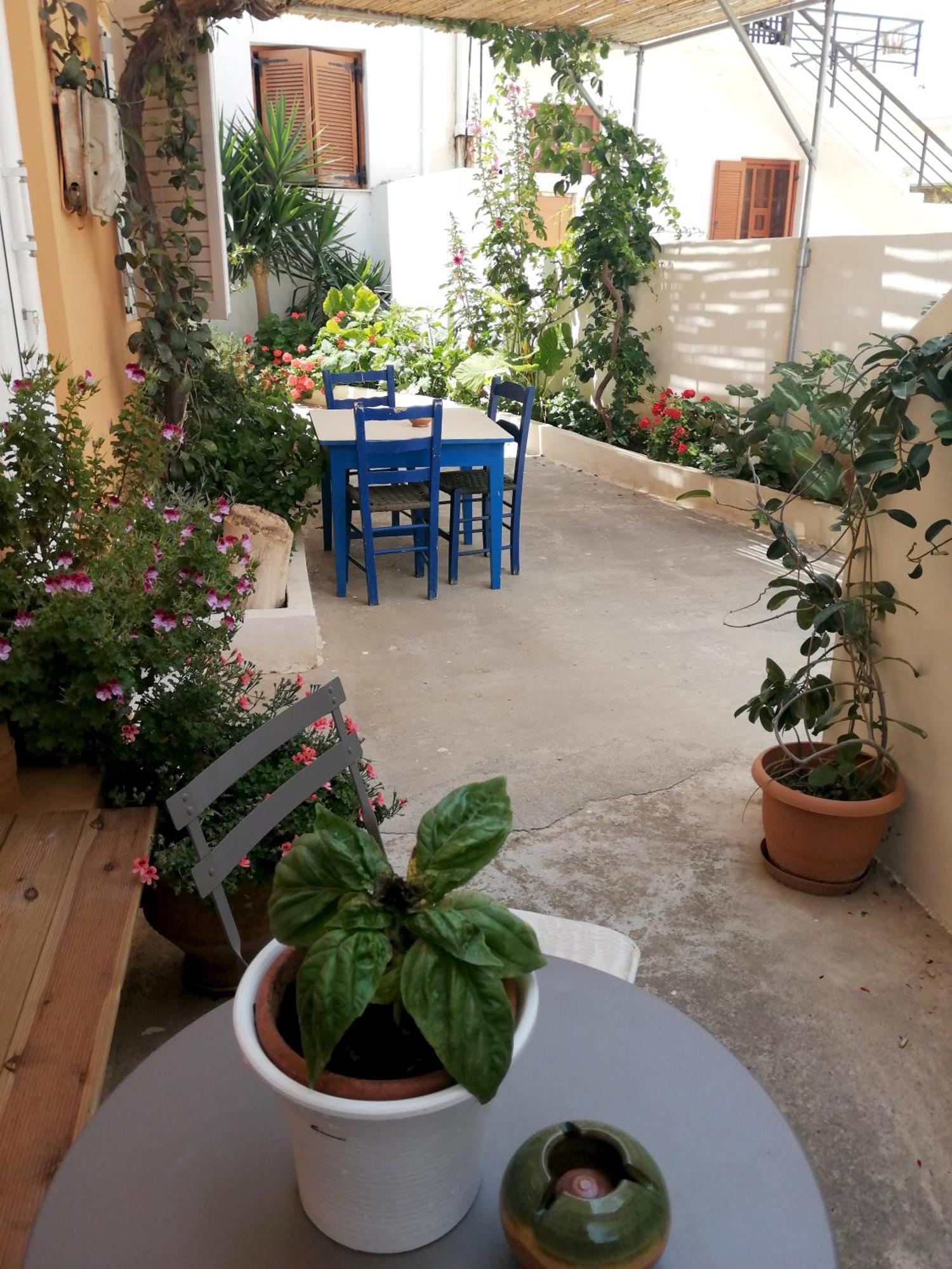 Katerina Rooms & Studios Palekastro Bagian luar foto
