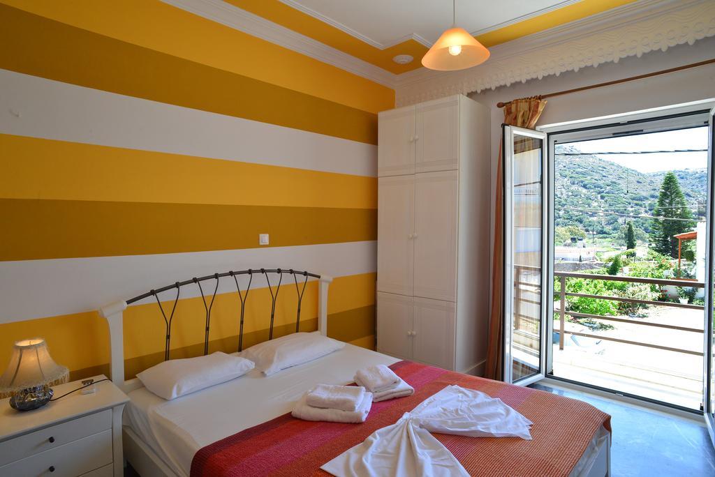 Katerina Rooms & Studios Palekastro Bagian luar foto