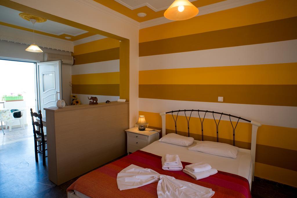 Katerina Rooms & Studios Palekastro Bagian luar foto